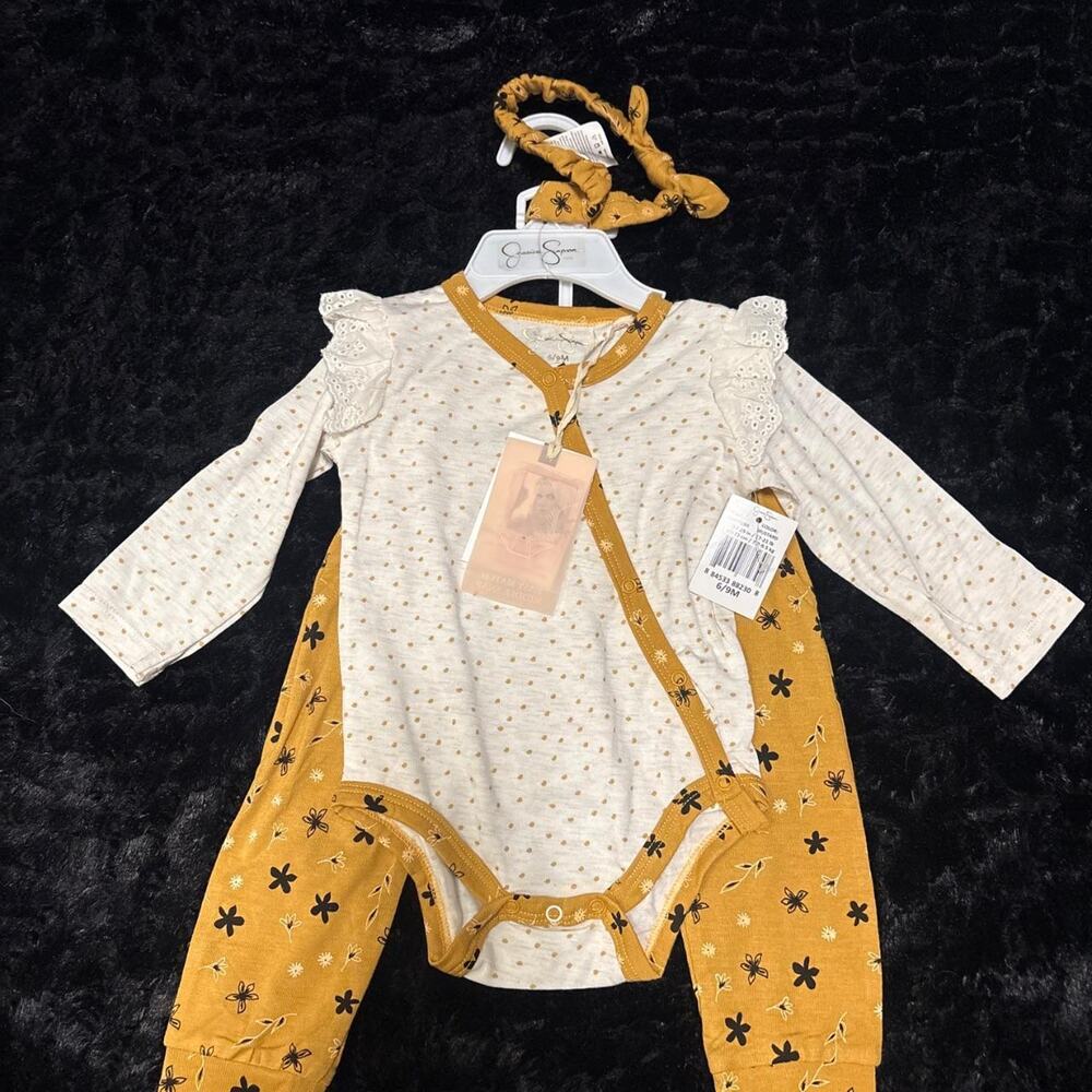 Jessica Simpson Baby girl brand new 6-9 month set